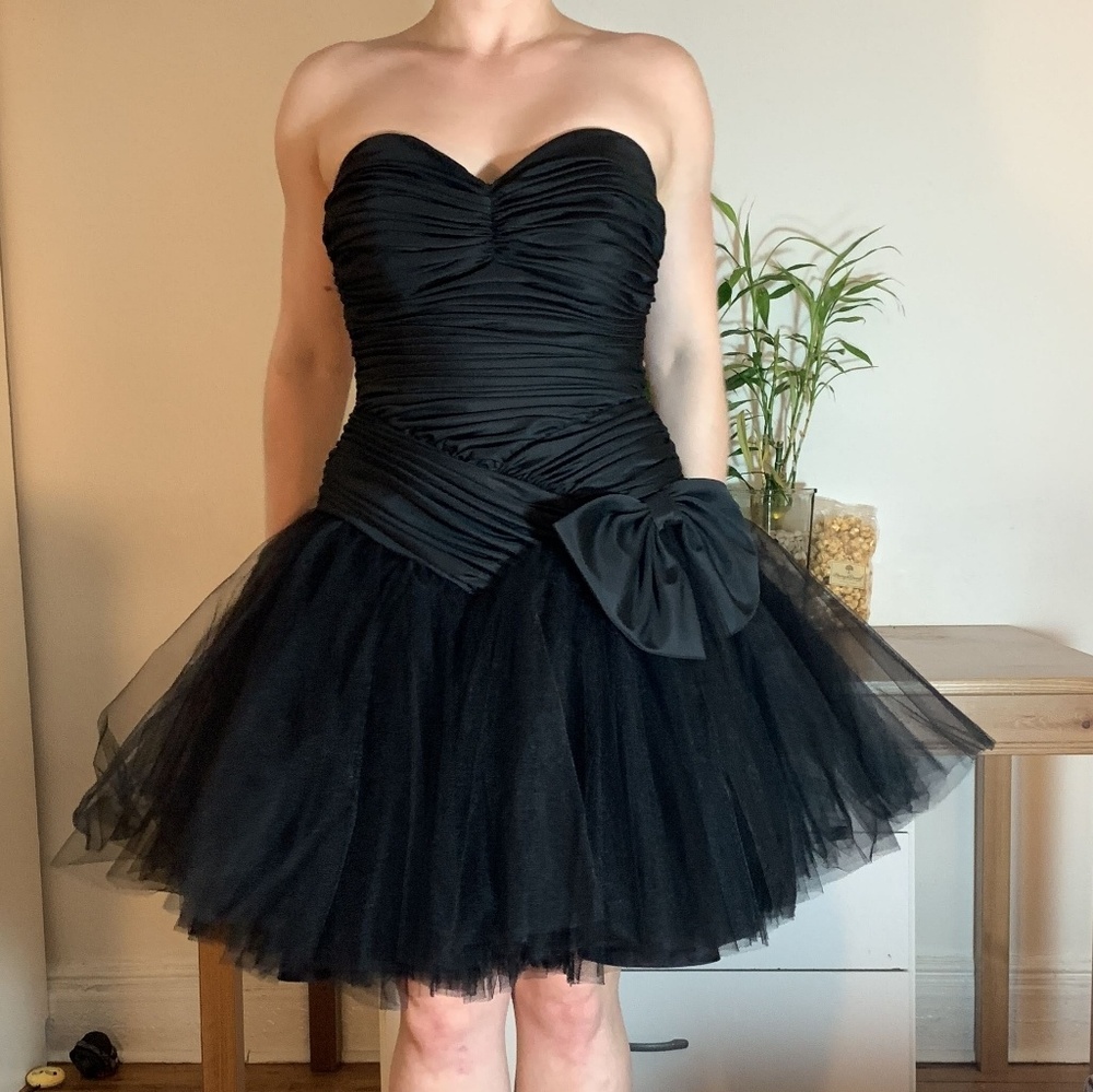 Vintage black swan formal tutu small